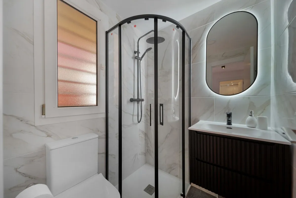 64ebc41b-063e-4205-953d-ae9edf14c5a4