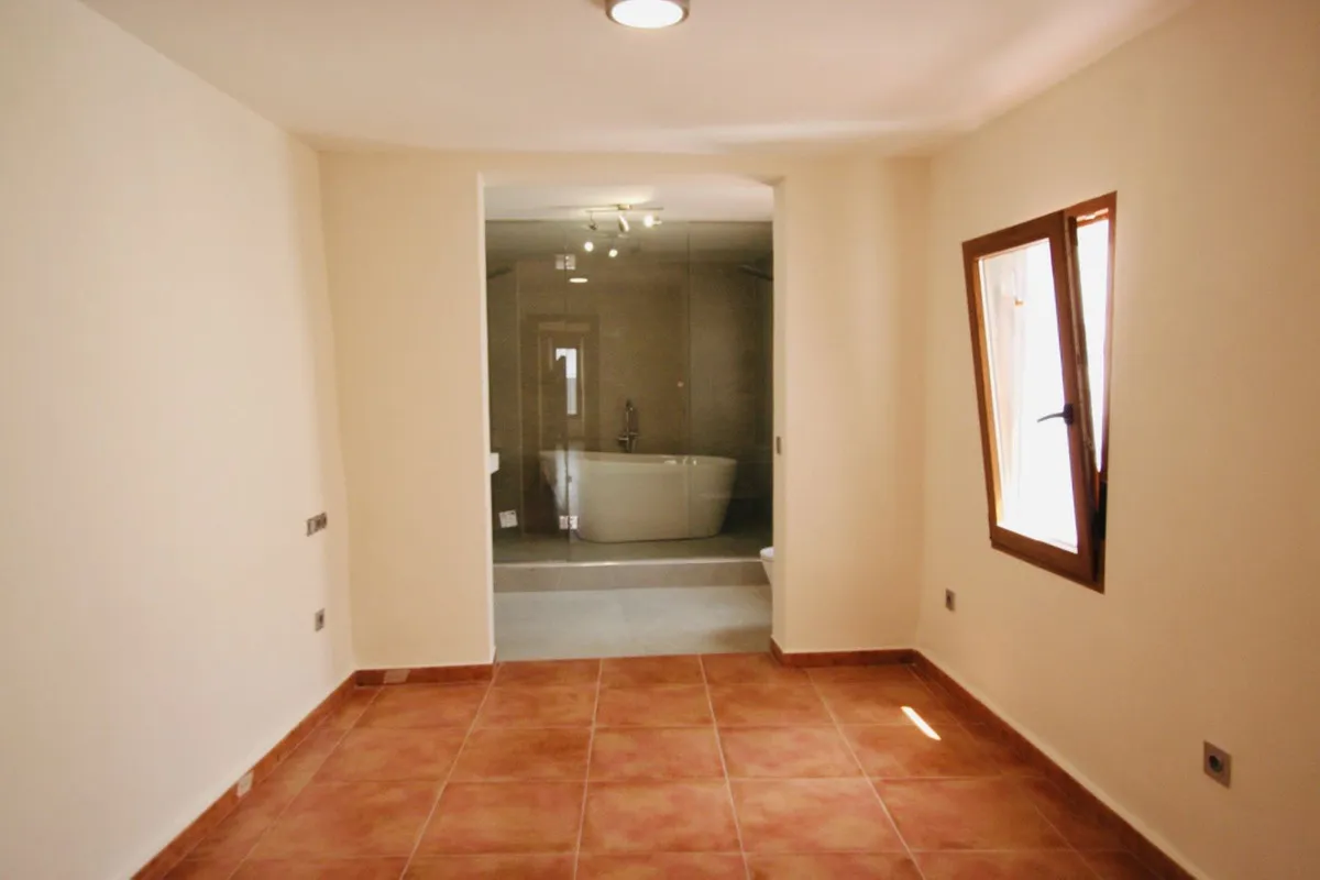 0bca5402-0f5e-4b6a-a24a-d25116a4237c