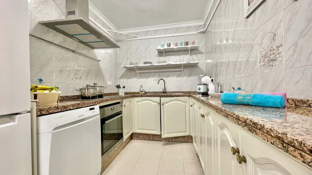 57f851f5-1f4b-48c5-8b74-5d76ee4221a1