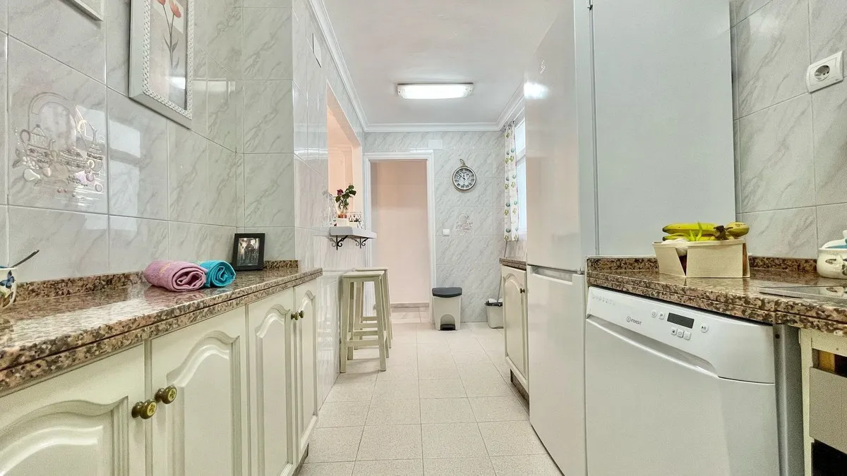 6e2ed9b2-11e8-4eb5-bffc-26e403588c0c