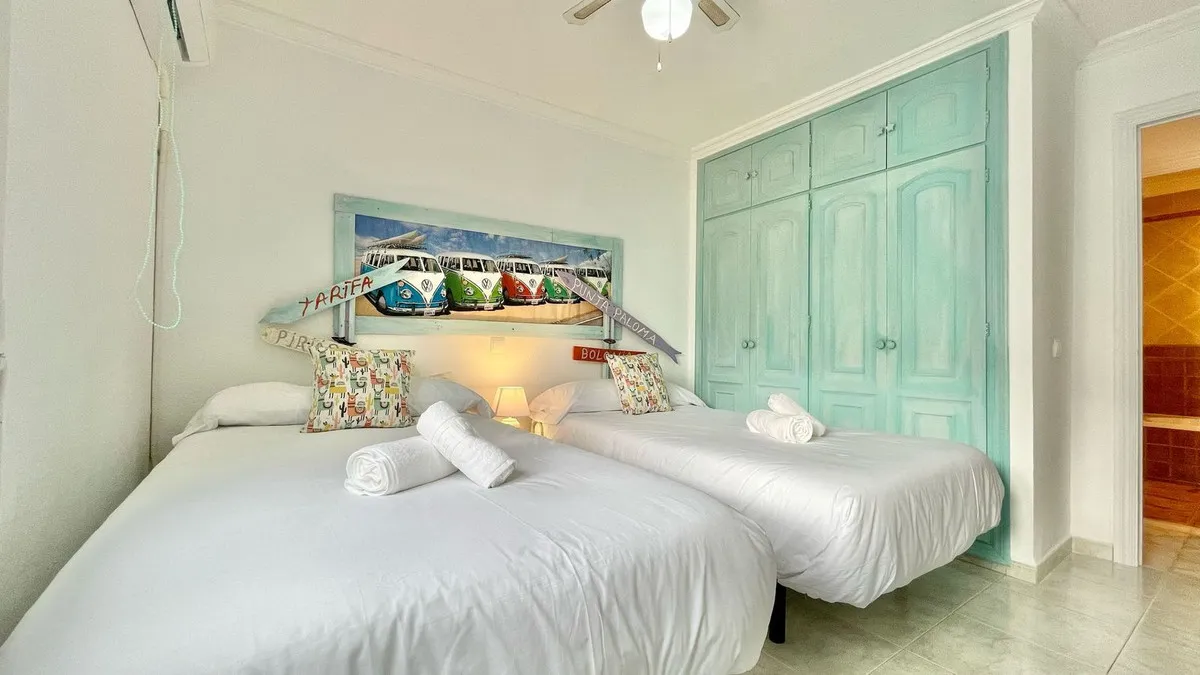 984bd055-859c-4392-a760-03fdc5c16de3