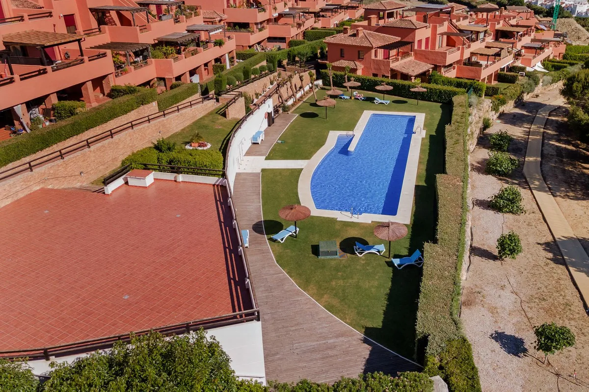 5db5ff64-7b47-408a-83d7-8aa0246eb85b