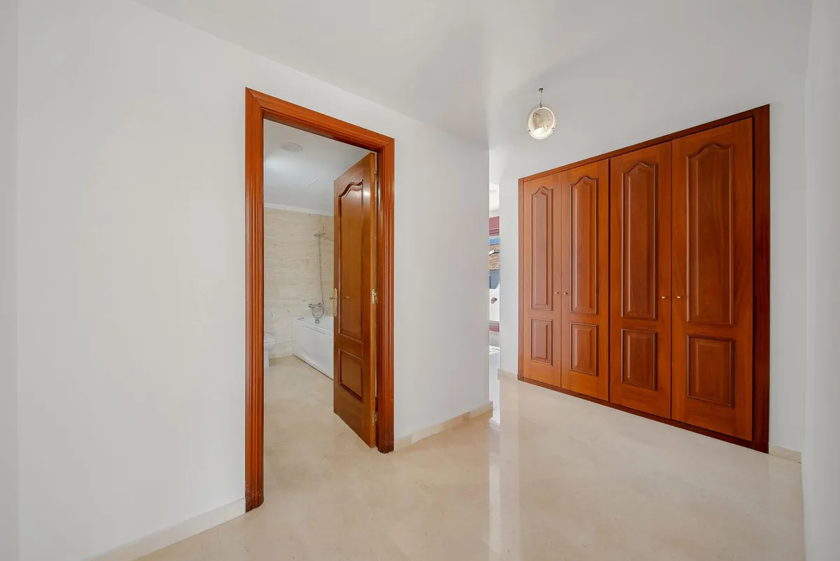 76bece95-93cb-4420-80f7-a549a5dc49a3