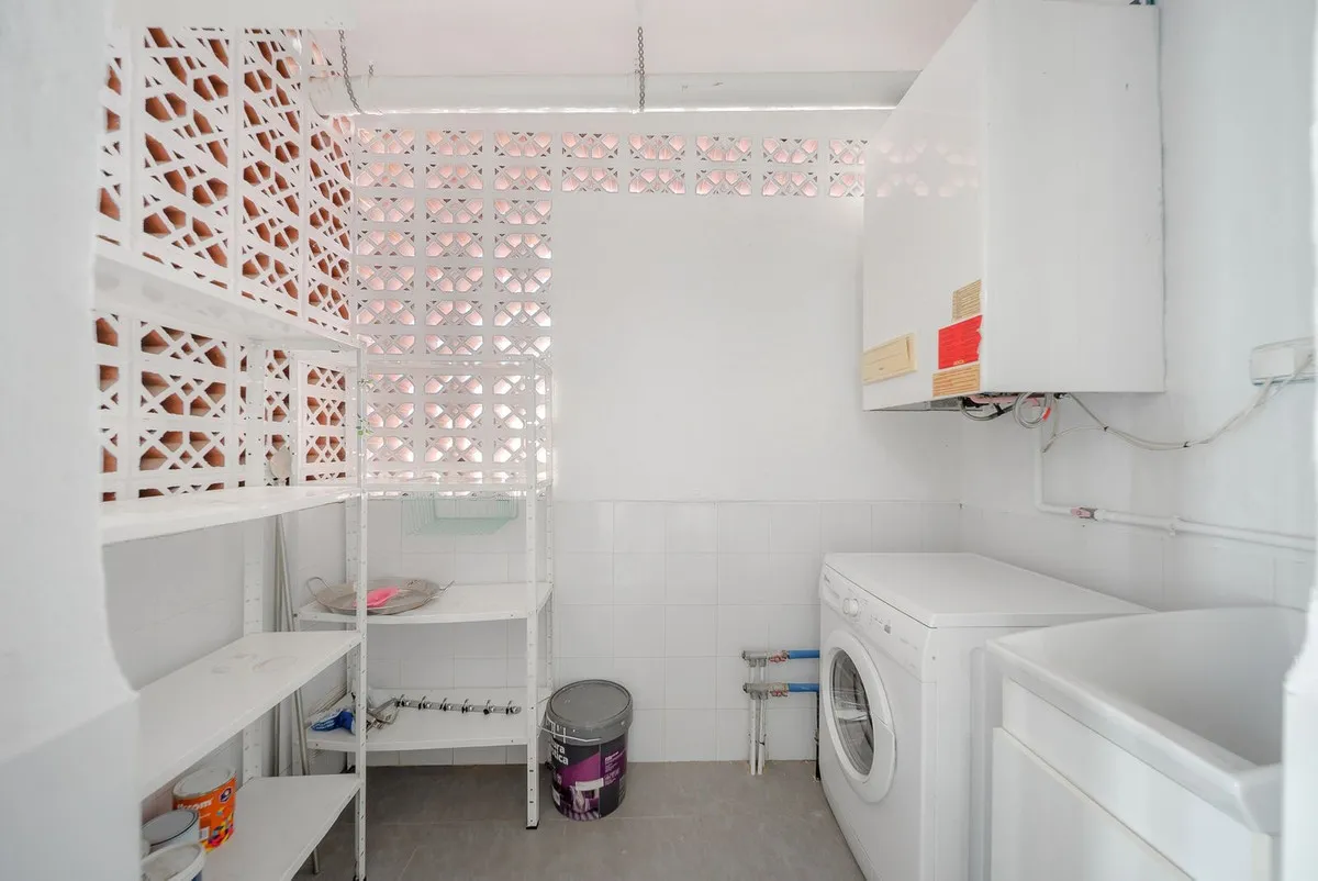 7b842ab3-3350-451b-894d-71a1fc30b147