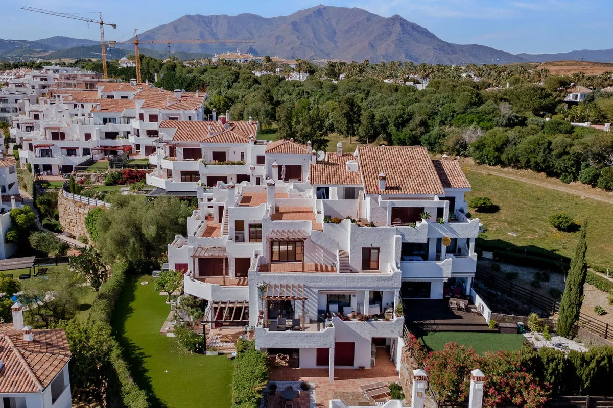 8d1eec0a-5bcf-4109-b65f-1fd5c43aaa2a