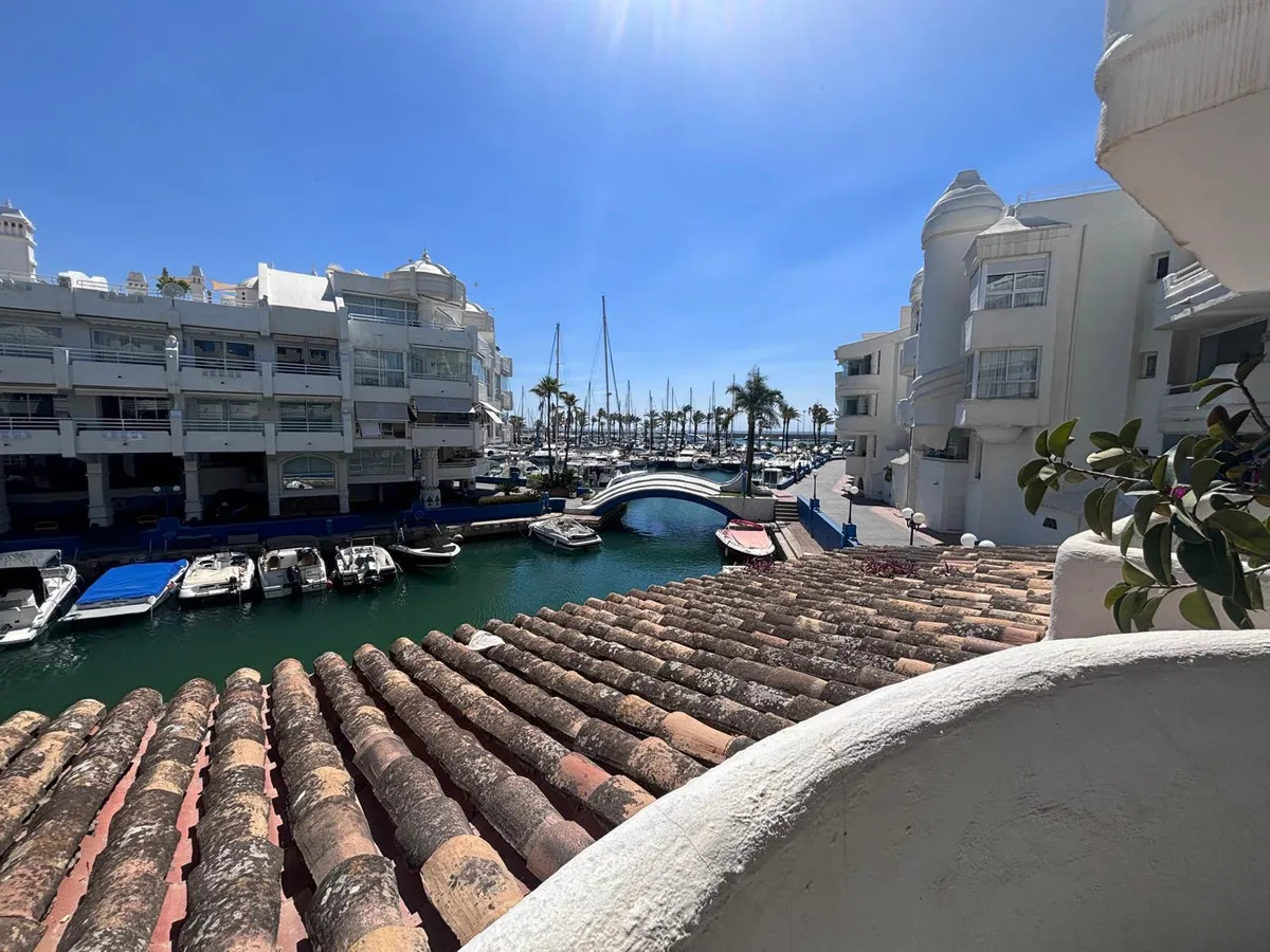 6ffbd1e5-daa7-4b8a-bf59-89539c985c2a