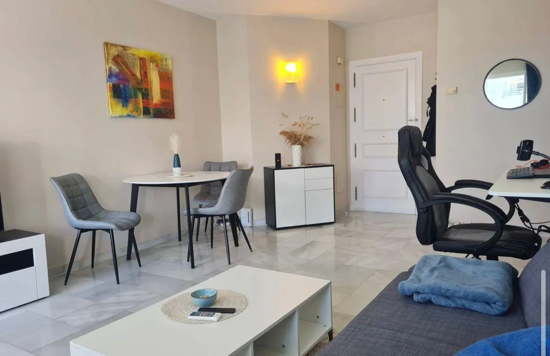 d76f6e78-3b44-4eaf-b8e4-6a4ea2359529