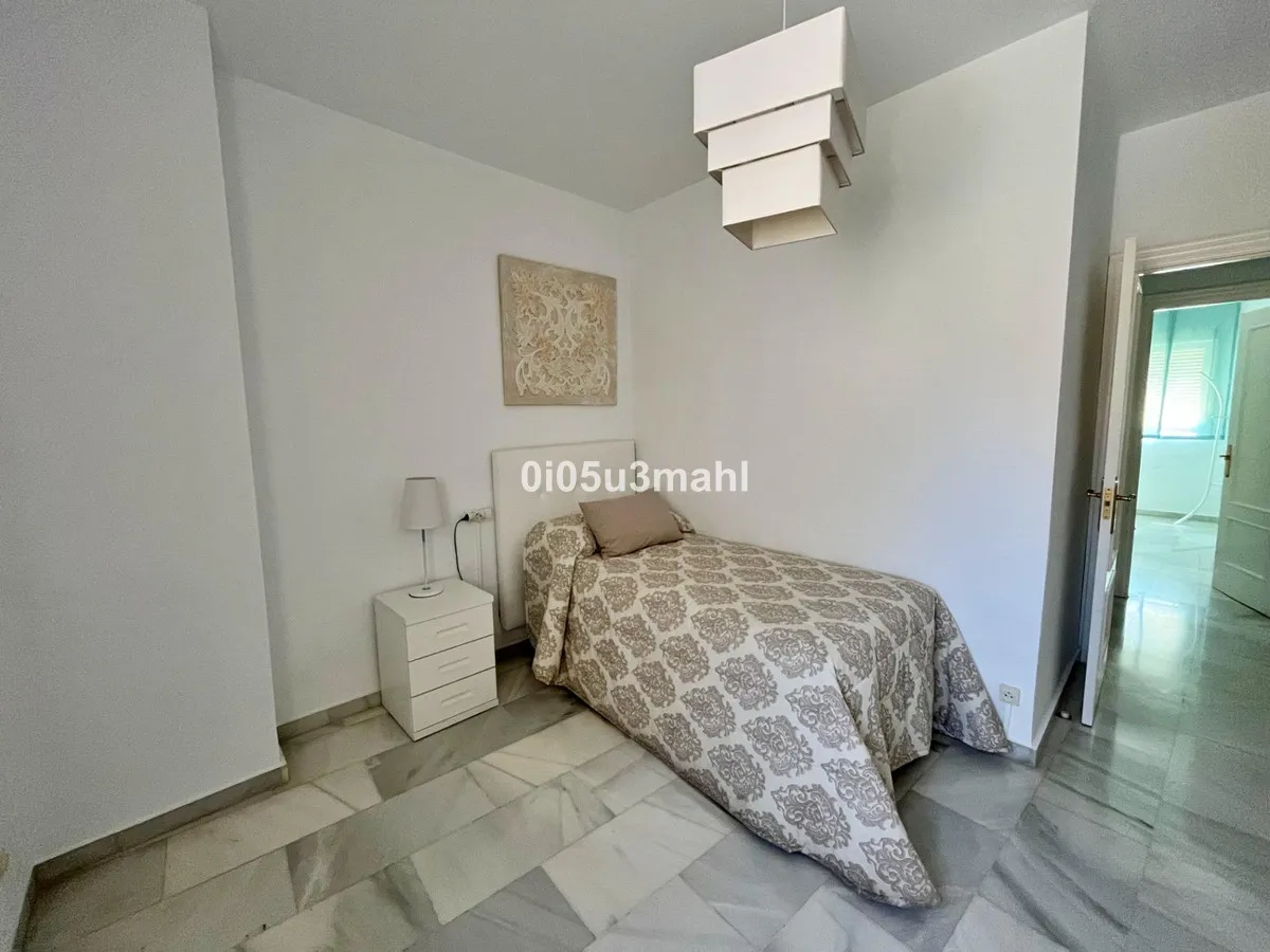 9ff80ee9-6cb7-40f2-8a62-81f64384a0d9