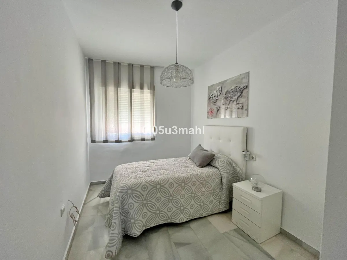 f8c57383-c1f7-44b6-b903-79f03d65b8eb