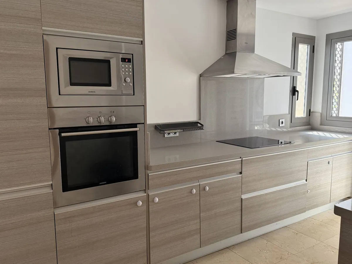 00add4bb-1d4d-4e90-abc2-921a6ef81756