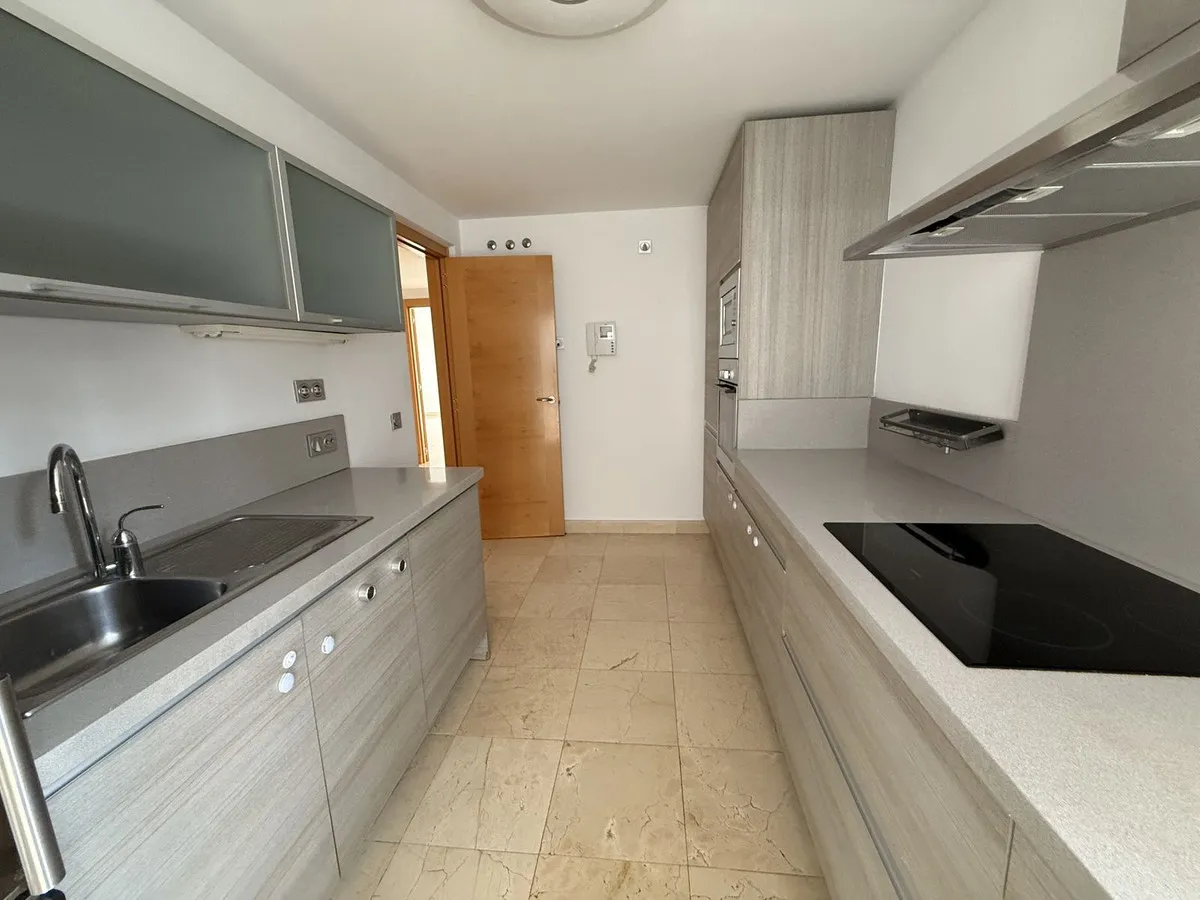 e24bc9ee-1891-4a20-8998-8c020fc97e10