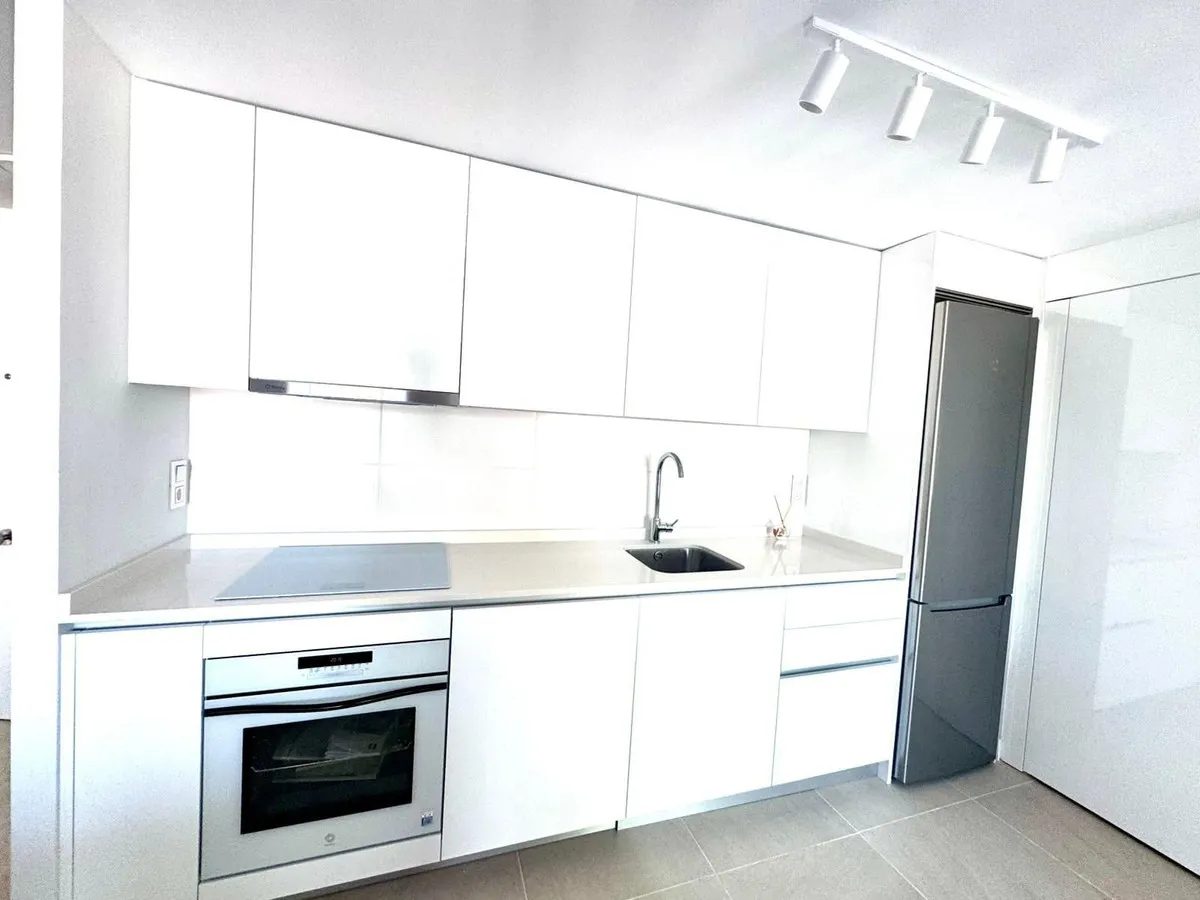 a6594b6b-fac5-4a12-b54e-6ae16ab3e5dd