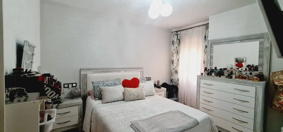 1c9507c9-3f41-4abf-81db-fe47175d06f0