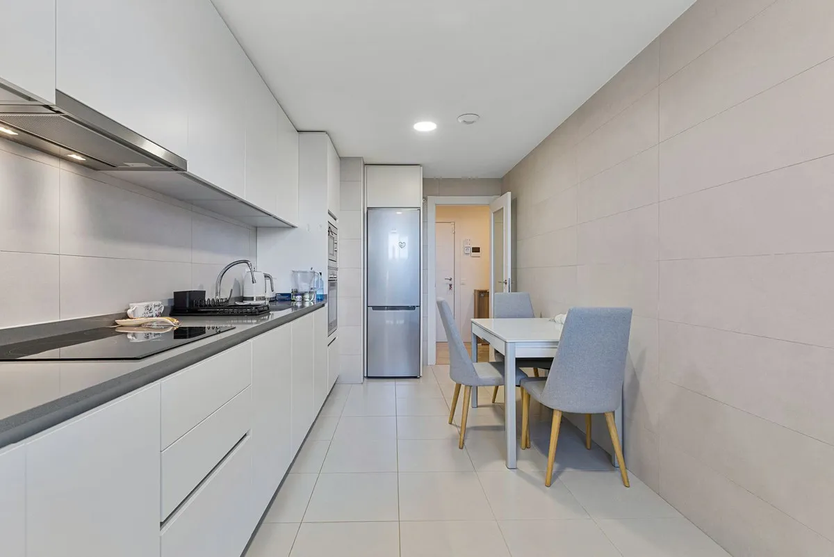 b9210e7c-d013-4179-a130-0d710fe0377f