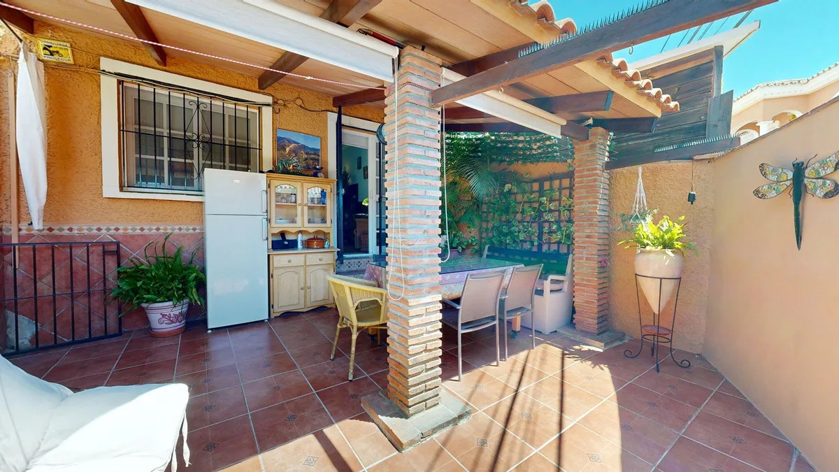 0b232436-ae3d-45dc-b87c-4265005dd394