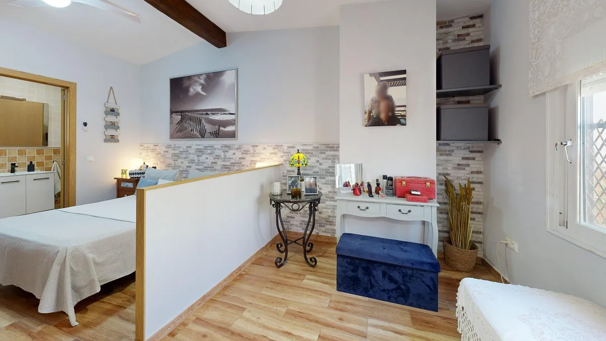 1d443700-db25-4f2f-89f5-2e019d36b668