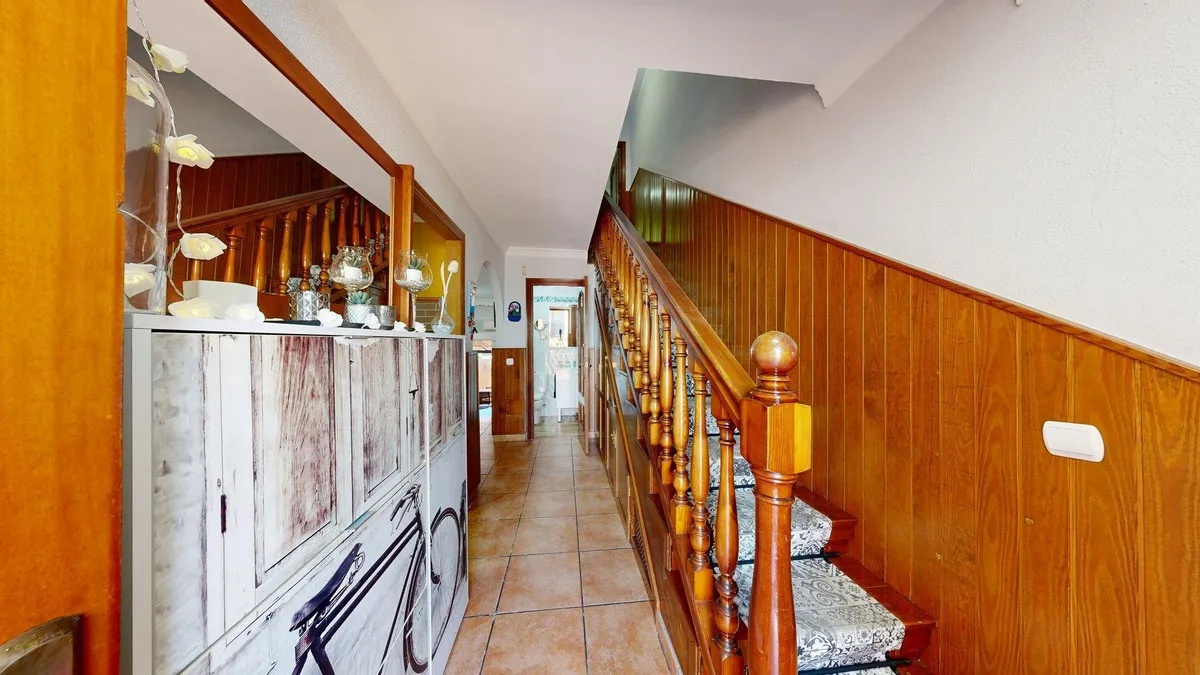 99937706-04d4-4ba1-90b4-9214ed623d0f