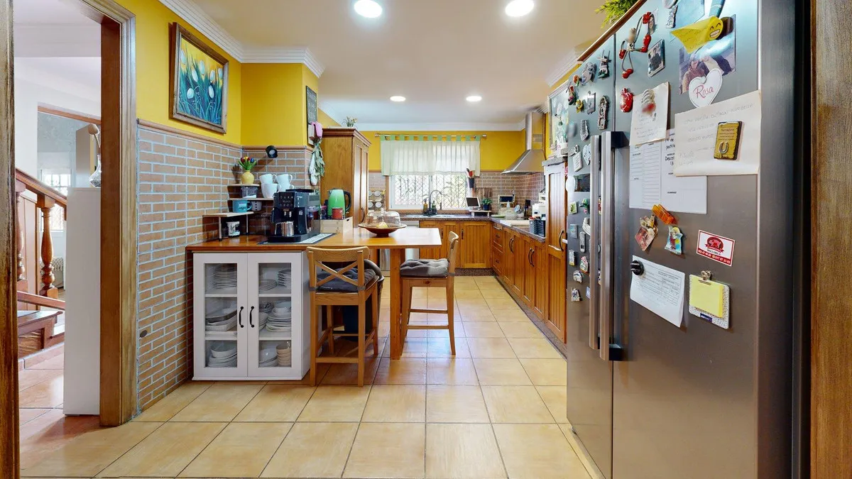 e0981527-9772-4075-a4da-c69672767716