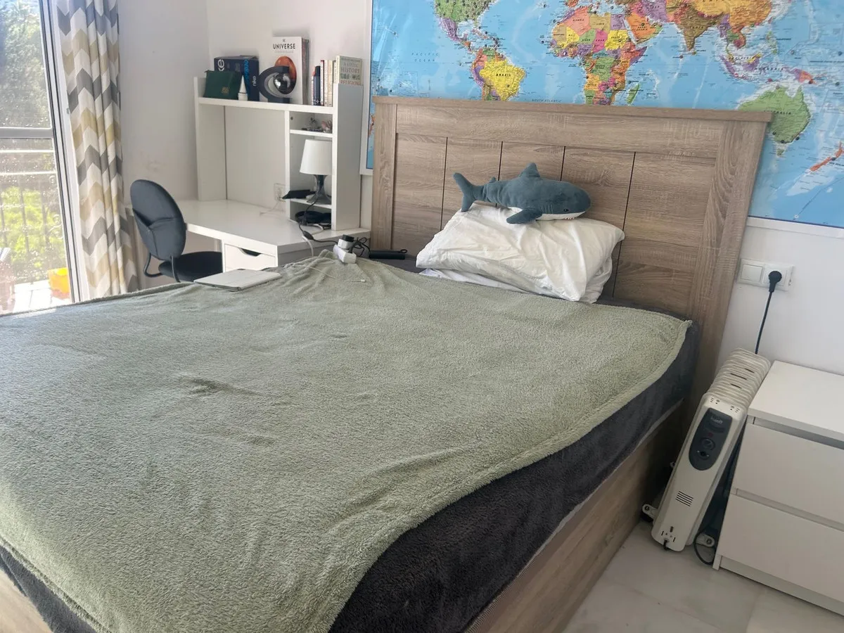 9d711e3b-43c3-4870-82e4-102ce35f0e3f