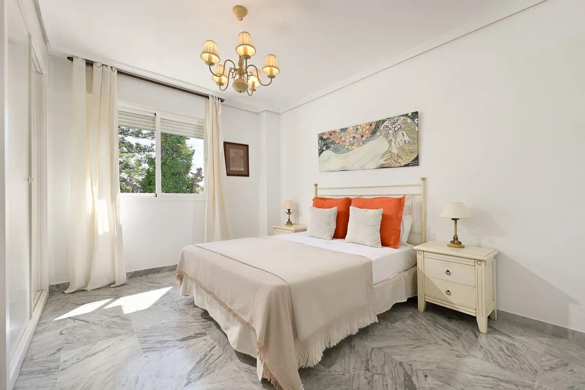 50ed373c-9bb1-49aa-a58c-fb53a0a82300