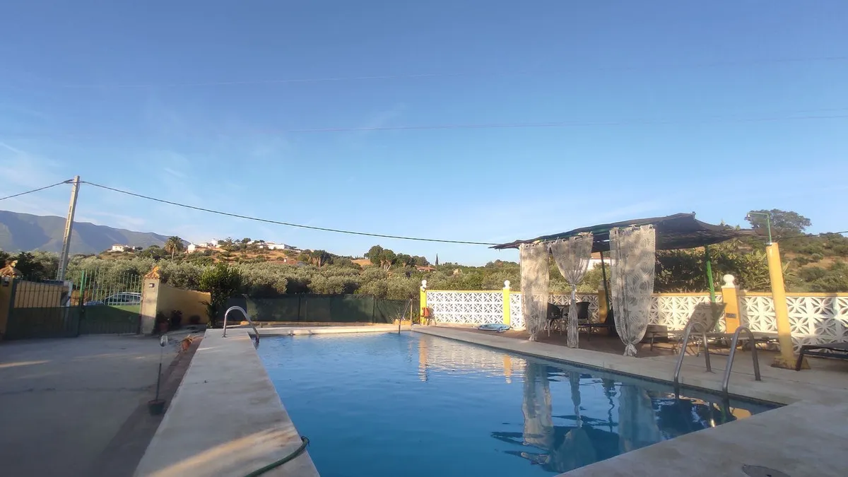 3f5ee928-591a-4935-8eb6-b4b69d10f4d4