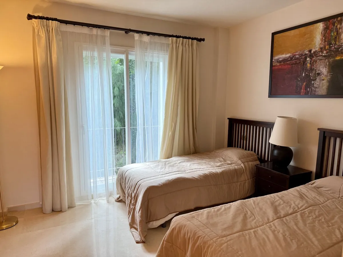 1f6c5130-b3ae-48f0-9d92-b257727a205d