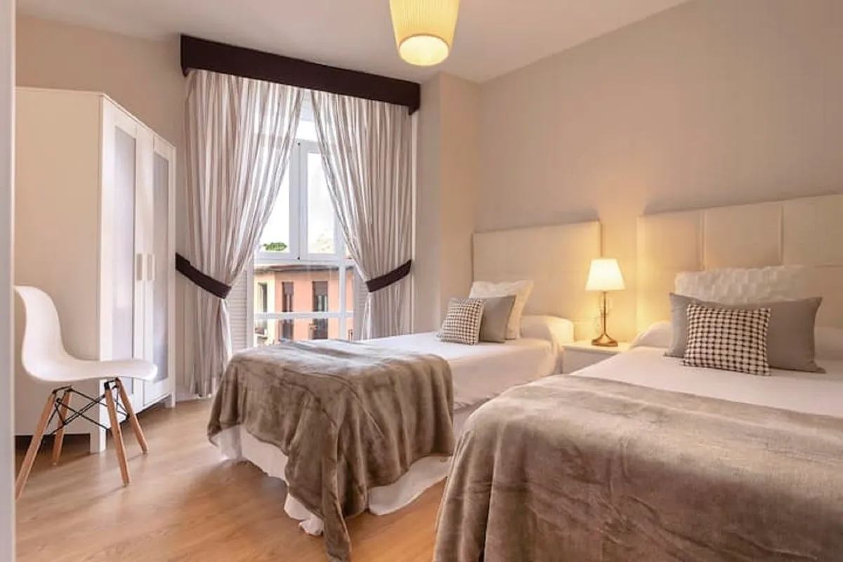 5b06efab-806f-4340-8fb5-79eb7704653e