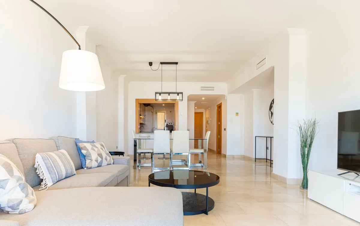 e7af2fed-2e0c-43c3-a6f4-135db0f92a12