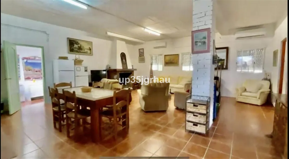 1d27b888-3ef1-48e1-9b90-75a012e8b607