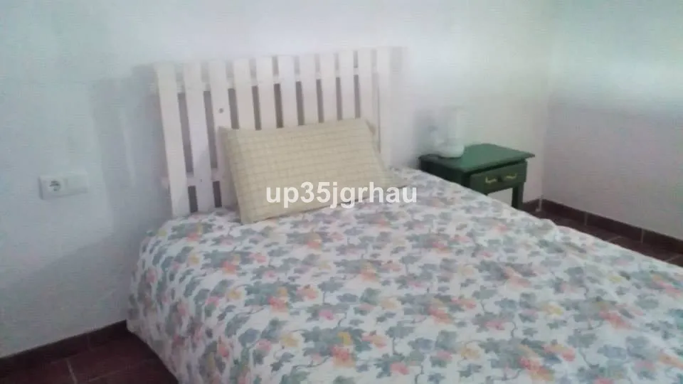 4f267bff-187f-446d-af62-fd54b1e82f67