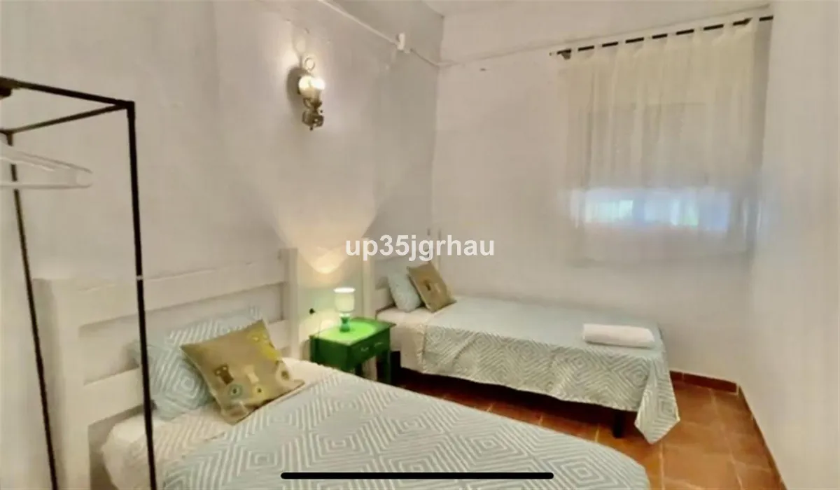 9e85f32b-2ee1-445c-99ea-4265f0d38bea