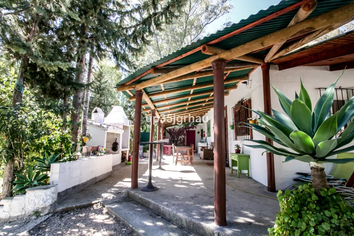 9ee453f5-bf1d-41fc-a9ae-6e2a12908273