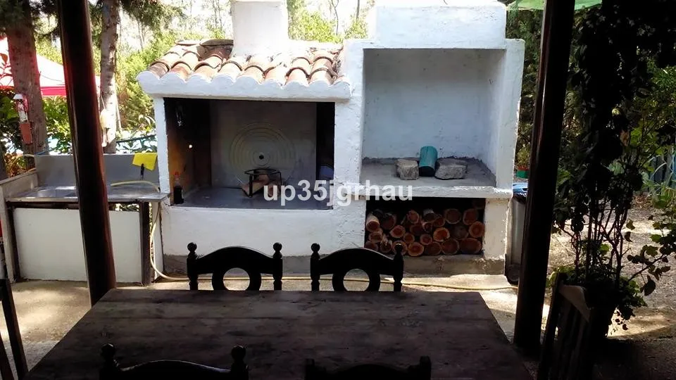 b374ae0b-fa14-49bd-9415-460c4d9704d9