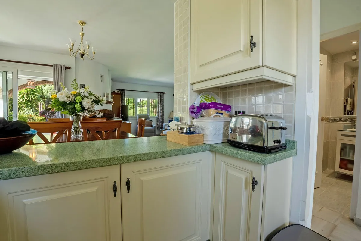 3cd4f985-35cc-4442-9f78-1d218fe63a02