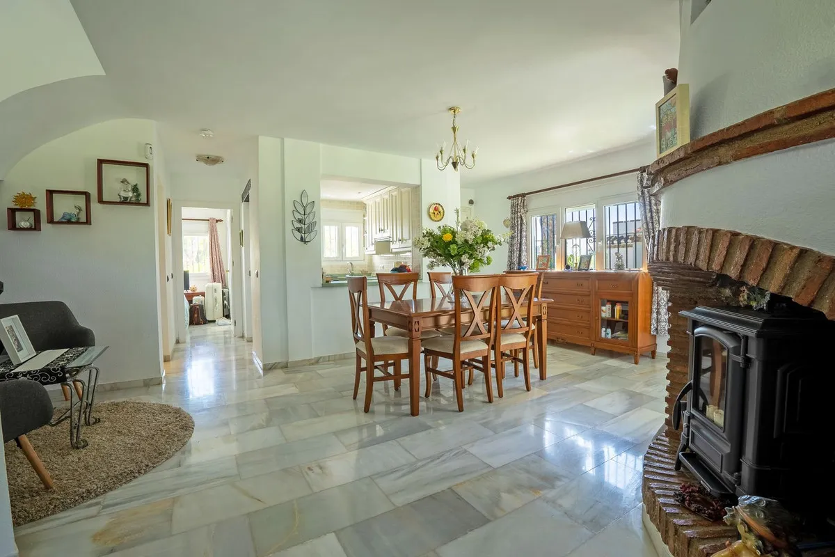 9e640664-3c03-4976-a896-81b957d454ab