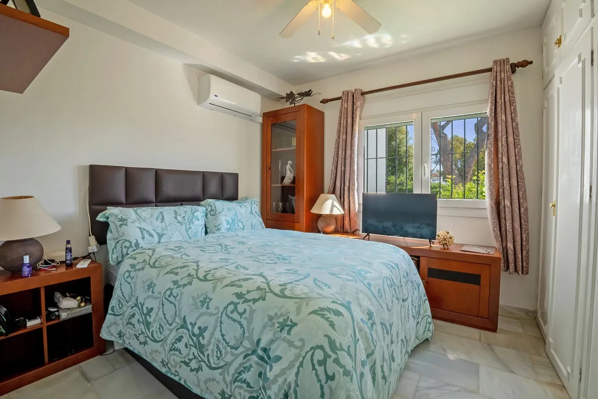 d1d78eb1-6b3e-4dcb-b8db-dee58d735b83