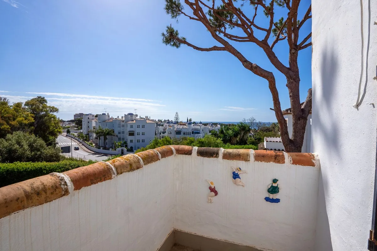 d214c91b-50bf-4a9a-9764-74077b36d415