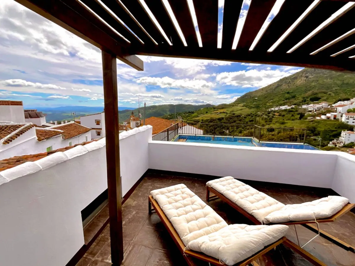 2f5121a7-db74-49e4-b65e-853f6f7510bd