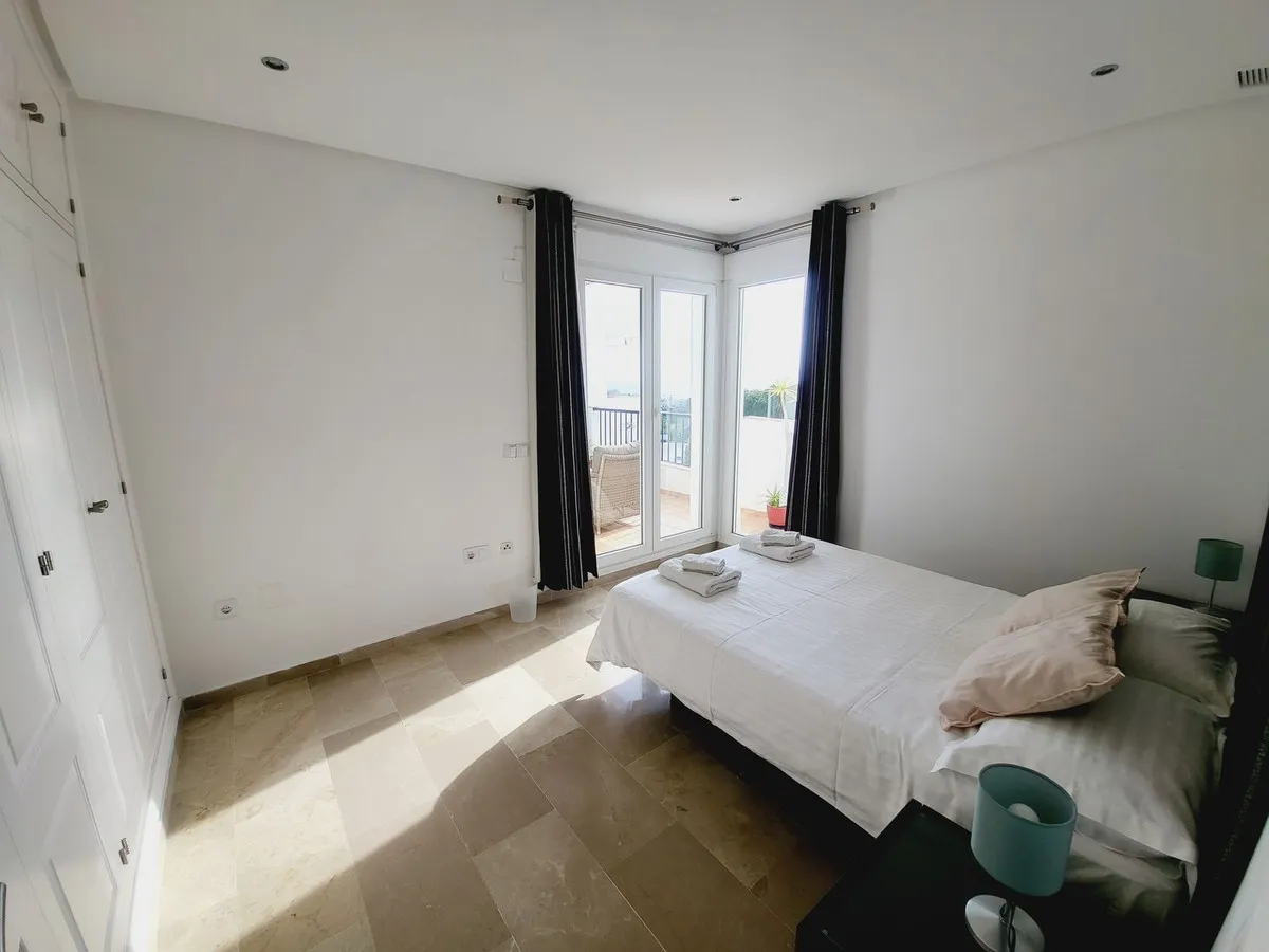 31e65799-02c3-4712-821e-a9d97cde9665