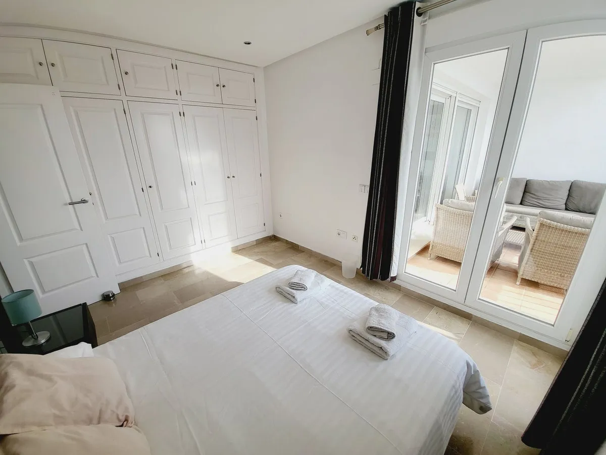 3b70e520-8331-44af-a50d-6d9ce02e5e08