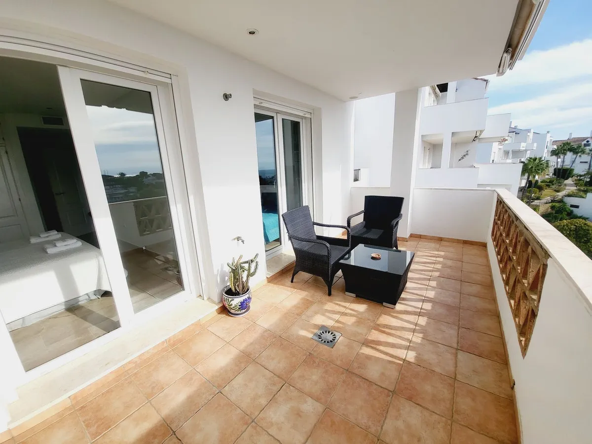 572dc2ad-4fff-4872-9f08-368436937f4b