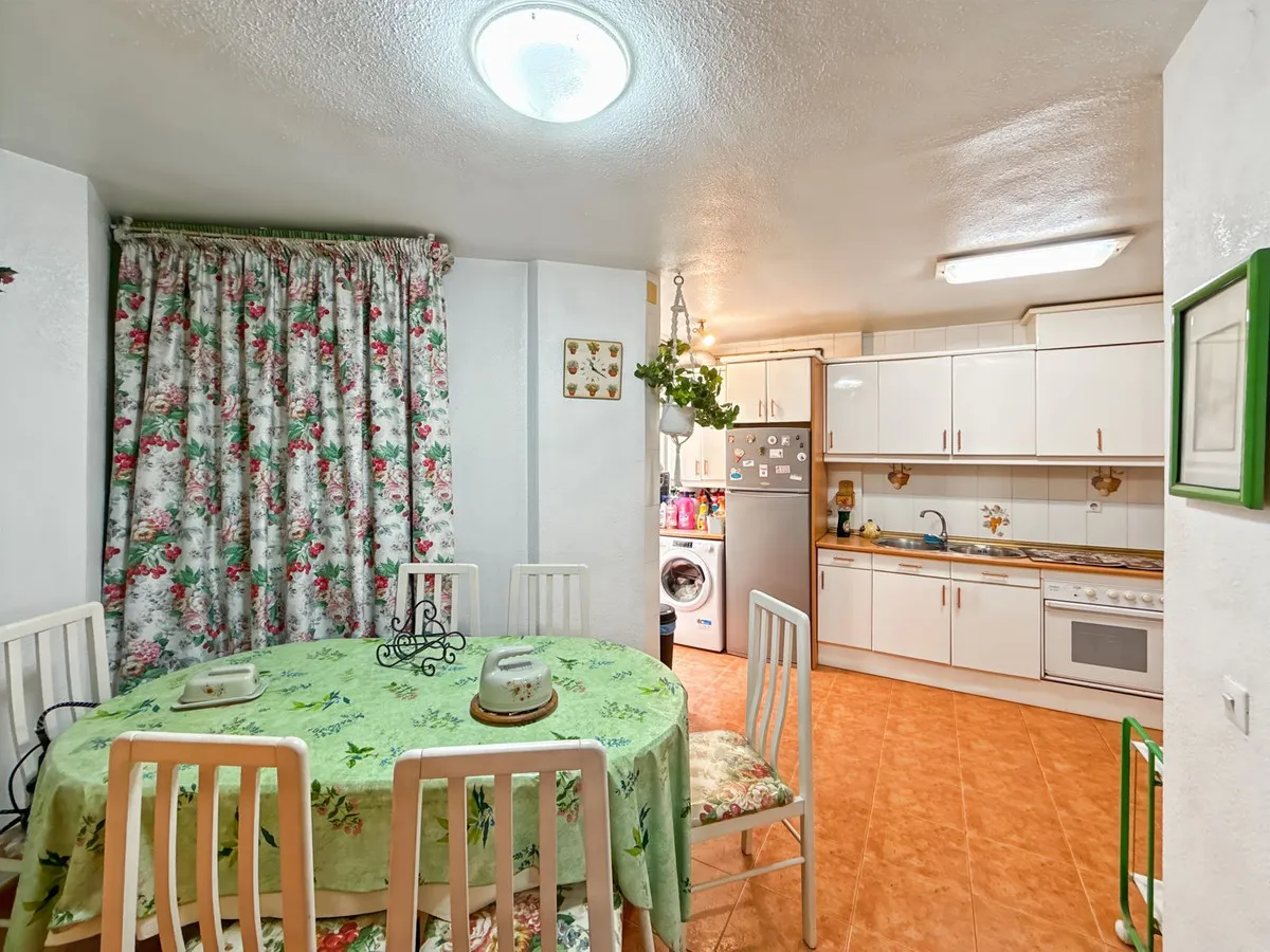 6e352221-19d5-467e-8648-fb701e96577b