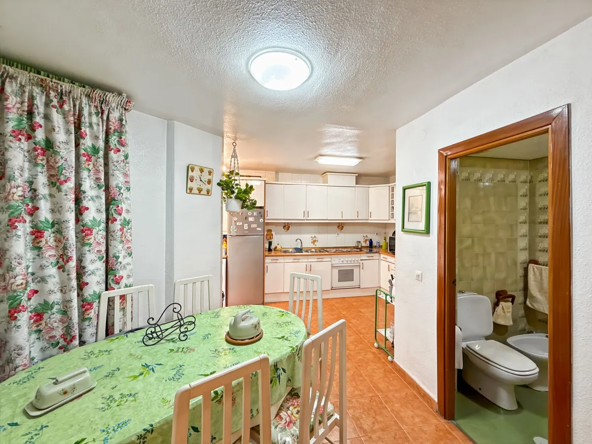 f04be8ee-d41d-4f3b-8eaa-273d35aa3643