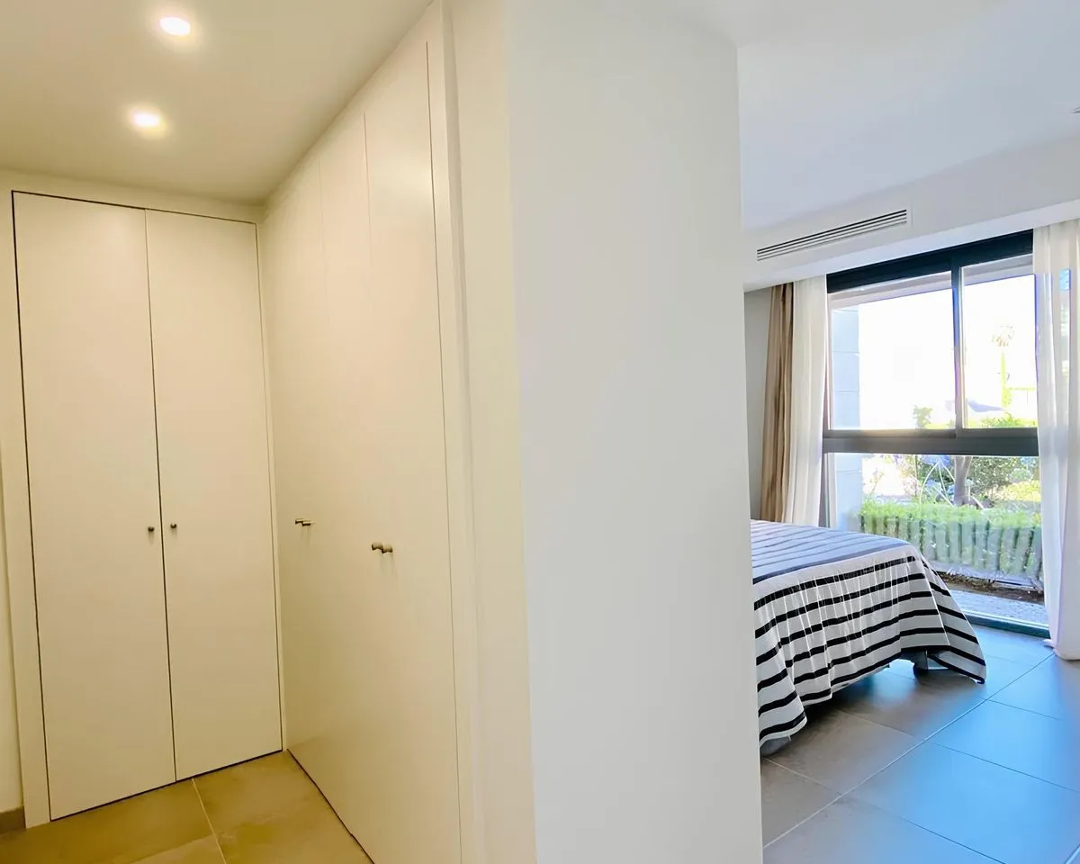 0d93ff91-d6c8-4092-8392-e896da38f8cd