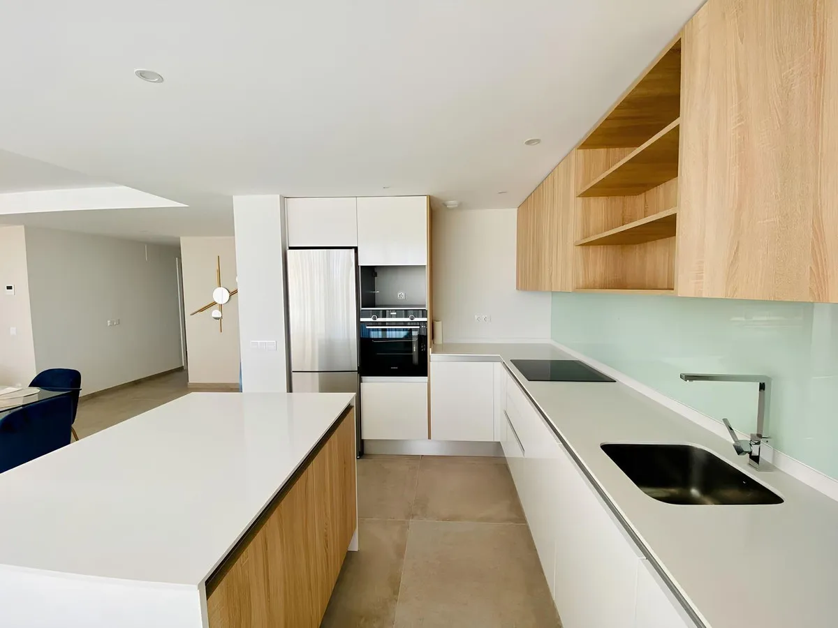 703b483a-17f0-4748-b274-6caf93dcef1c