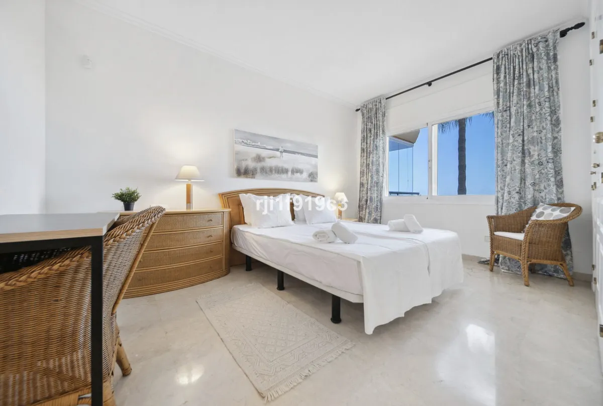 6c98bcea-9883-453d-bd06-fe09323ba06f