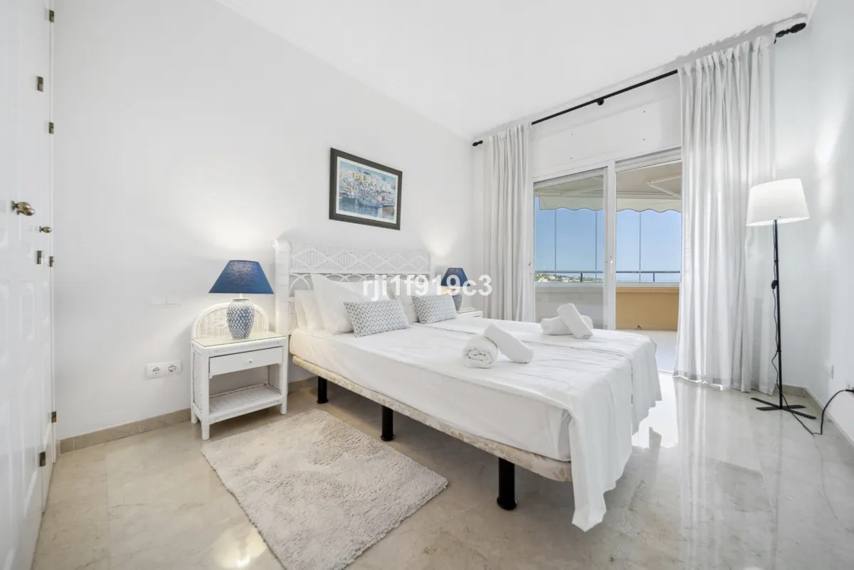 bd3c36a9-1e9d-4b1a-87e0-2537a6355292