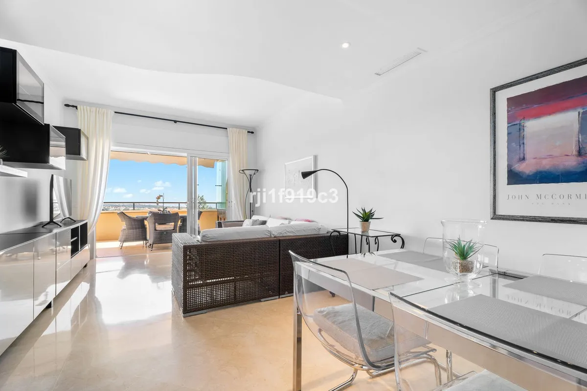 d8032af3-bdfd-408f-b5eb-574b60468f8b