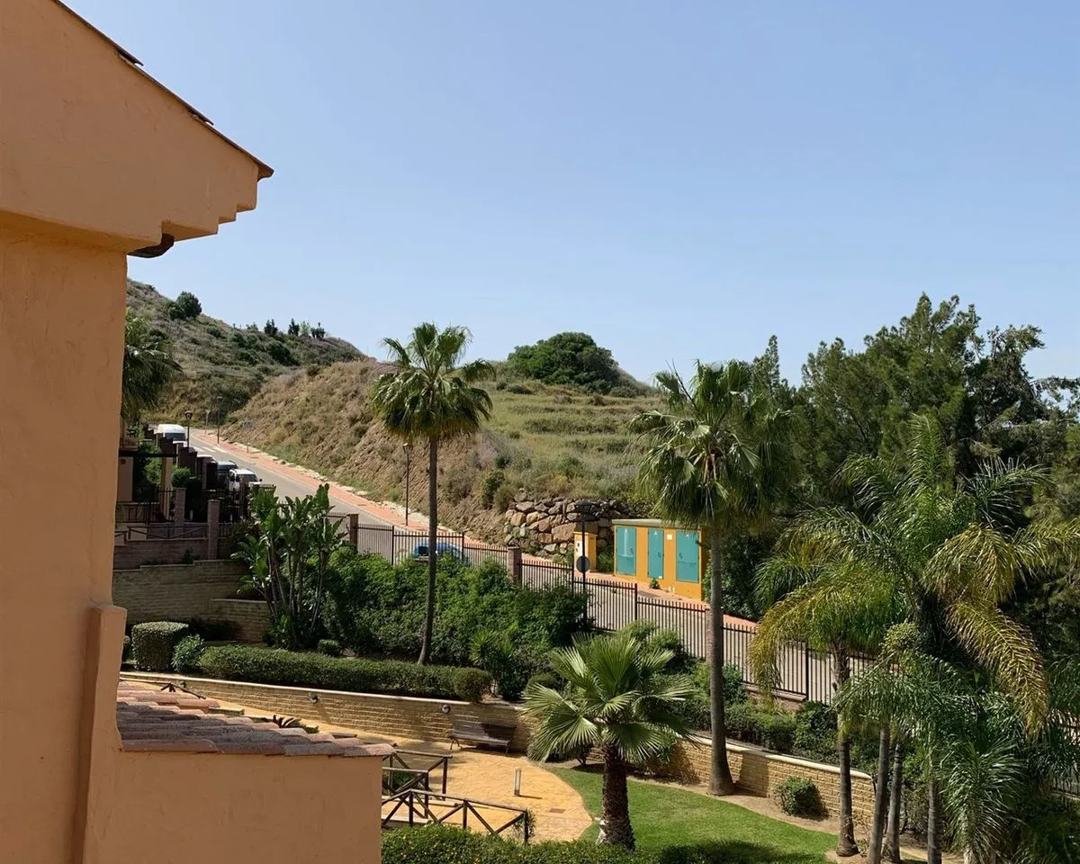 9f2f7304-0d57-476b-a0bd-3ec02547d69a