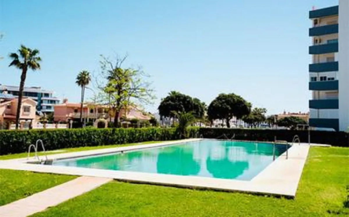 767b99b4-a8b3-4d96-aff9-bfd93817337f